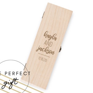 Custom Wooden Wine Box - Classic Etching Design - Housewarming - Wine Lover - Personalized Gift - New Homeowners - Just Married Gift