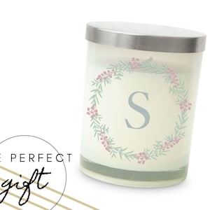 Personalized Candle - Custom Inital in Wreath - Gifts for the Couple - Christmas Gift - Housewarming Gift - Realtor Gift - Gifts for Her