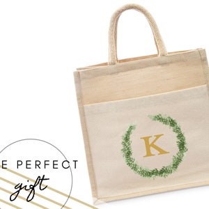 Personalized Jute Tote Bag - Wreath Initial - Tote Bag with Pocket - Gifts for Her - Bridal Party Gift - Bridesmaid Gift - Personalized Tote
