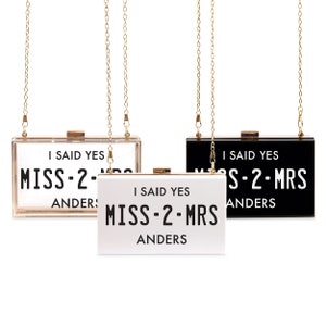 Bolso de mano personalizado con diseño de Miss 2 Mrs en color negro - Bolso de mano personalizado - Regalo para novias - Regalo para despedida de soltera - Medias de regalo - Propuesta - Monedero