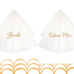 Bachelorette Party Veil - Bride or Future Mrs. Design - Bachelorette Favor - Bridal Shower - Tuelle Veil - Hen Party - Stagette - Script