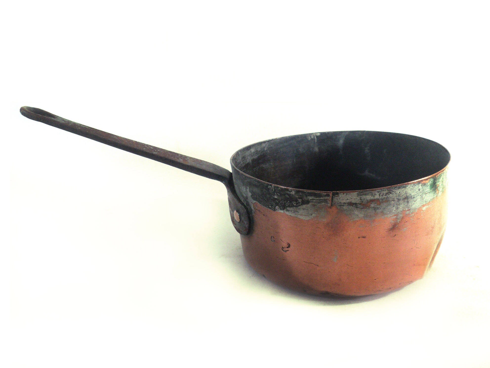 Casserole Ancienne en Cuivre Rouge Riveté et Fer Forgé