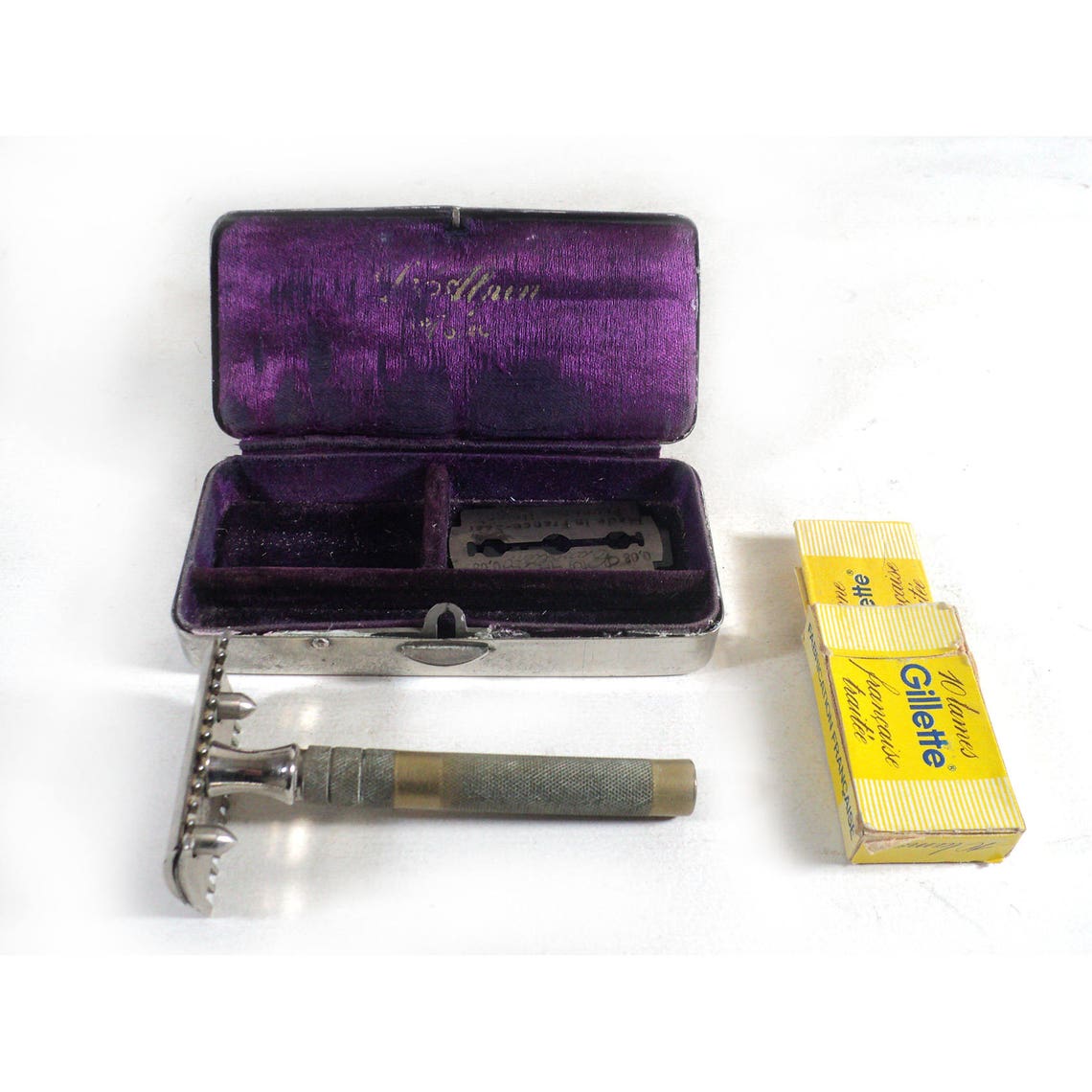 Vintage Travel Safety Razor Box with Gillette Treated Blades Etsy