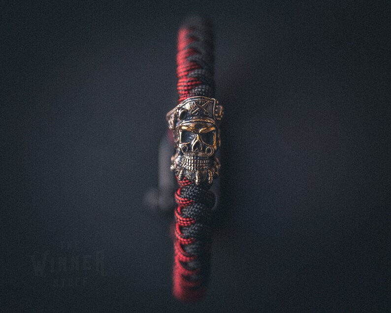 Paracord bracelet with Edward Teach bead and Snake Knot weave