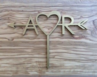 Personalized Wooden Arrow Wedding Cake Topper: Initials & Heart