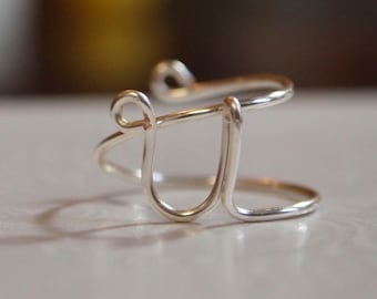 initial "U" wire wrapped ring