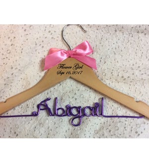 Cintre de fille de fleur, cintre pour enfants, cintre de mariage, cintre personnalisé, cintre de nom de fil, cintre de demoiselle d’honneur