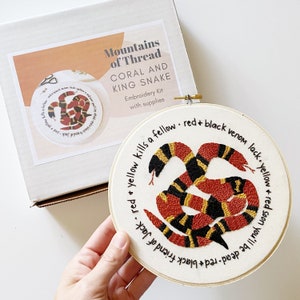 Embroidery Kit - Coral Snake Embroidery Kit - Embroidery Pattern - 6 Inch -  Snake Embroidery Kit - Snake Art