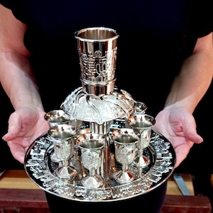 Unikalna fontanna wina szabatowego Kiddush i 9 kielichów Kielichy powlekane srebrem Judaica Jerozolima Design