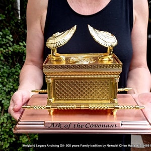 Gold tone Plated Copper XL Ark Of The Covenant Land of the Bible Gift 22 cm on 28 base cm base..ארון הקודש