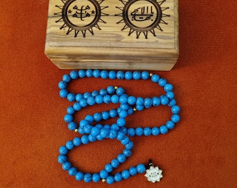 Caja de baratijas con 95 cuentas de oración Baha'i, piedras preciosas y madera de olivo. Hecha a mano en Haifa, 4,5 pulgadas por 3 pulgadas, regalo Bahai perfecto.