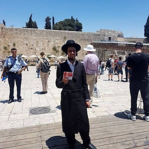 6 Jerusalem Ben porat  yoseph KABALLAH red string Rachel tomb evil eye, wallet prayer for the travelers English