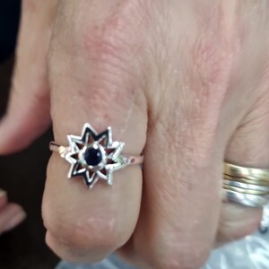 Baha&#39;i Silber Ring alle Größen &quot;9-zackiger Stern&quot; mit Edelstein ein Bahai Geschenk made in Haifa