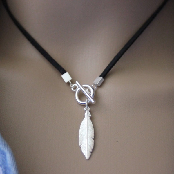 Collier en suédine noire et argent massif pendentif plume style ethnique