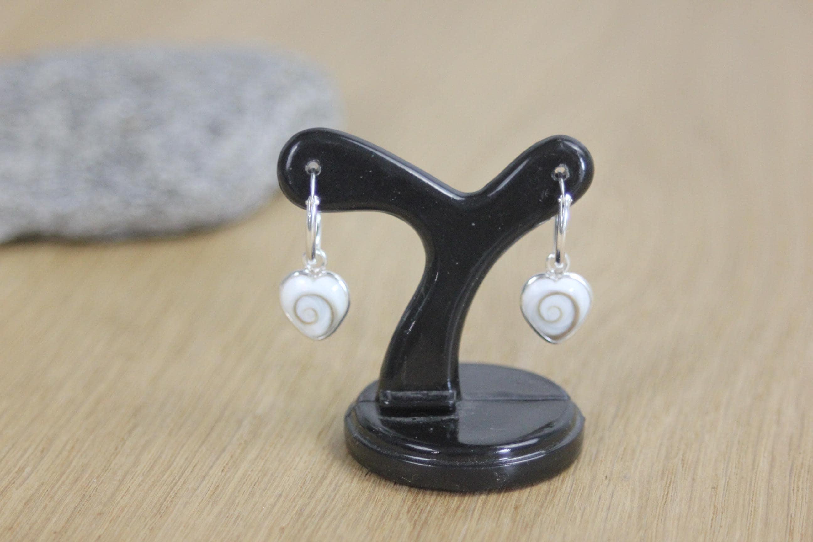 Boucles D'oreilles Vintage Années 90 - Œil De Lucie / Coquillage - Dormeuses
