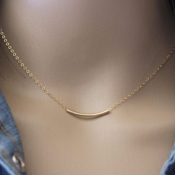 Collier minimaliste et ras de cou en or Gold Filled perle tube