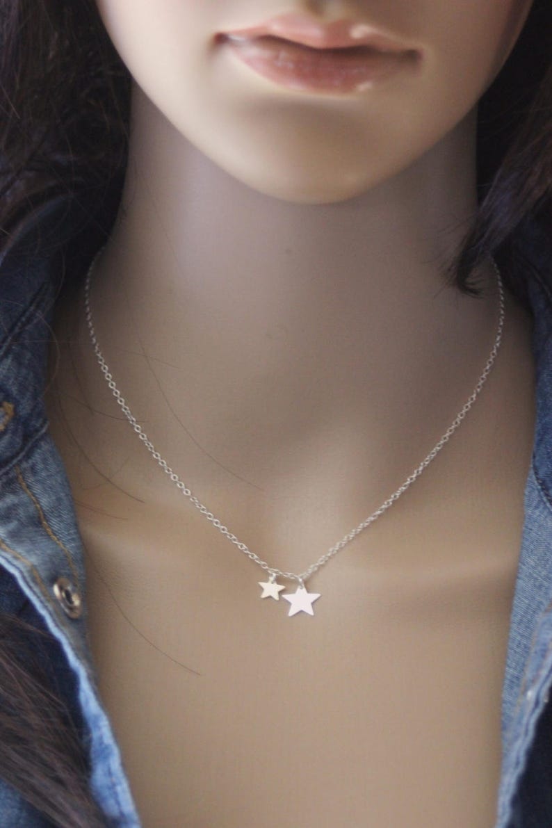 Collier minimaliste ras de cou en argent massif 2 étoiles image 3