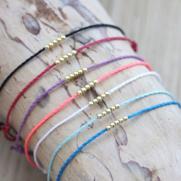 Bracelet cordon minimaliste avec petites perles en or Gold Filled