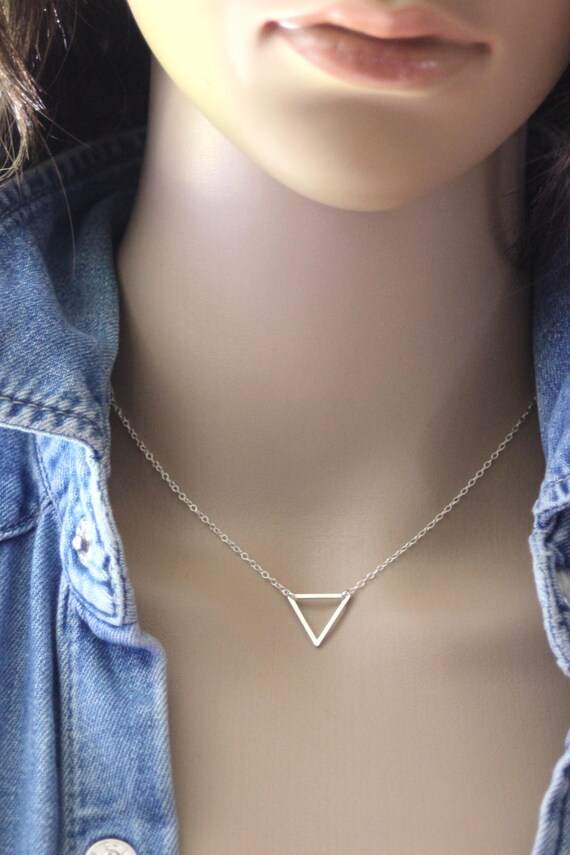 collier ras de cou argent triangle collier ras de cou argent triangle