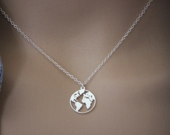 Collier minimaliste ras de cou en argent massif 925 pendentif carte du monde pour globbetrotter