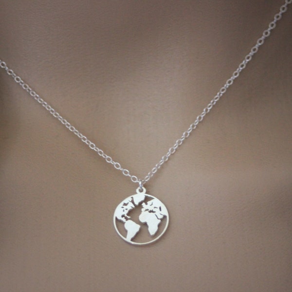Collier minimaliste ras de cou en argent massif 925 pendentif carte du monde pour globbetrotter