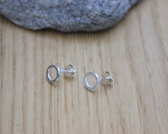 Boucles d'oreilles clous minimalistes anneaux en argent massif