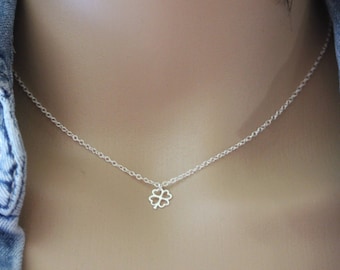 Lucky and minimalist Sterling silver necklace 4 leaf clover pendant