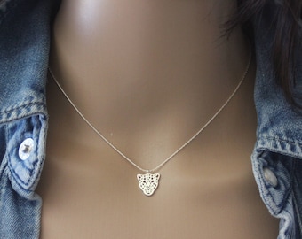 Collier minimaliste ras de cou en argent massif pendentif léopard