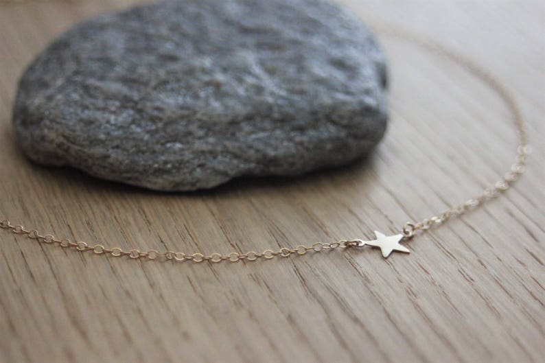 Minimalist Little star Gold Filled choker Necklace zdjęcie 5