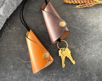 Leather Key Case, Leather Key Holder with Pull Strap, Key Holder, Key Case with Keyring, New Home Gift, Minimalist Key Holder