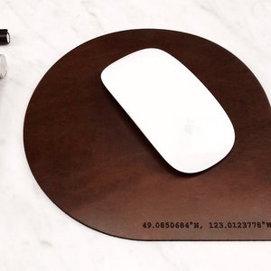 Modern personalized leather mousepad for men, cool custom office accessory, engraved minimalistic leather mouse pad image 1