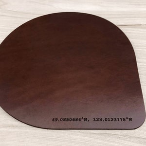 Modern personalized leather mousepad for men, cool custom office accessory, engraved minimalistic leather mouse pad image 6