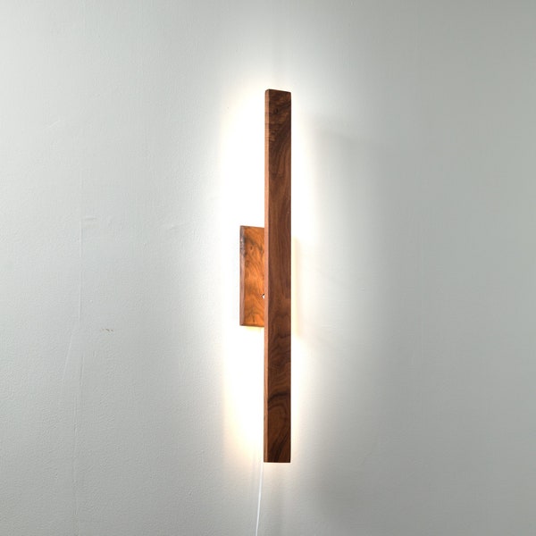 Wooden LED White Light Wall Sconce // Dimmable Floating Hardwood Color Floor Atmosphere Corner Lamp with Remote // Modern Minimalist