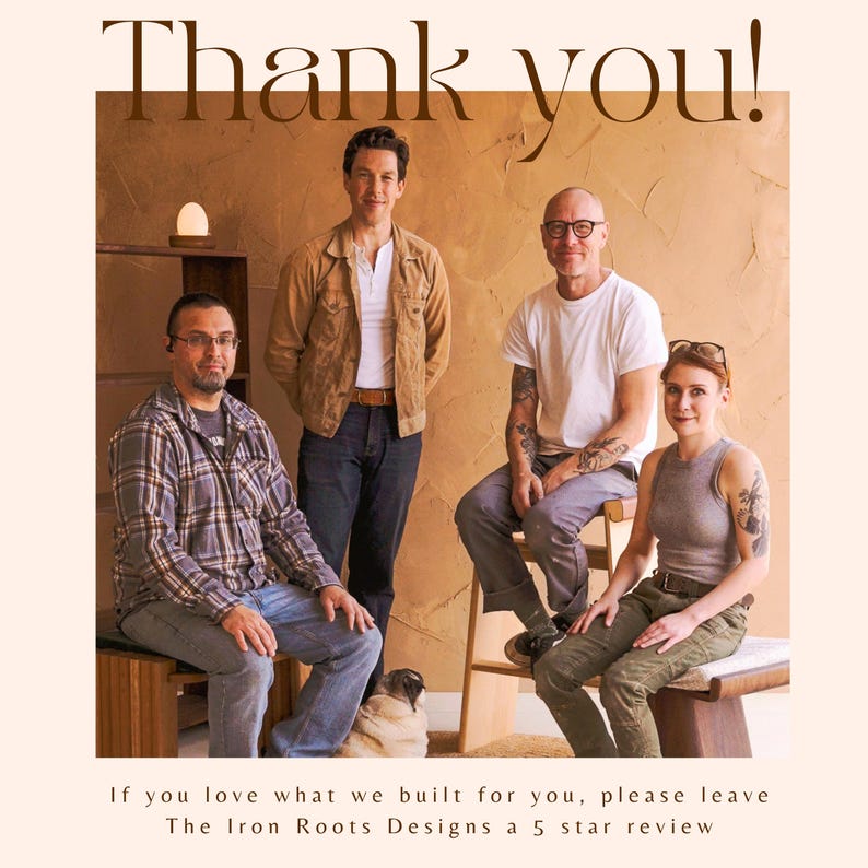 Puede incluir: Un grupo de cuatro personas y un perro peque&ntilde;o posan frente a una pared beige texturizada. El texto Thank you! aparece en la parte superior y el texto If you love what we built for you, please leave The Iron Roots Designs a 5 star review abajo.