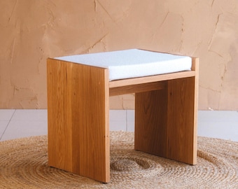 Taburete de tocador, mesa de tocador de madera maciza "Taburete con marco", altura personalizable, asiento de bouclé o terciopelo, diseño Japandi.