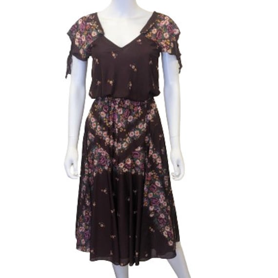 Vintage 70s Purple Floral Dress Flower Border Pri… - image 1