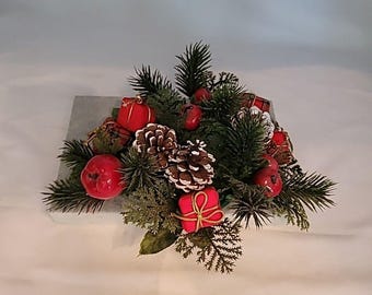 1980s vintage plastic Christmas candle ring centerpiece Pinecone Presents Apples