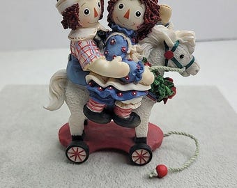 Figura de caballo de juguete Raggedy Ann & Andy "The More Fun We Give" de Enesco