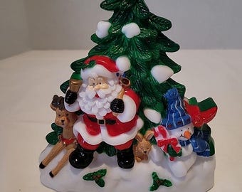 Vintage Plastic  Christmas Tree Scene Santa  Snowman Reindeer Wall Hanging 6"