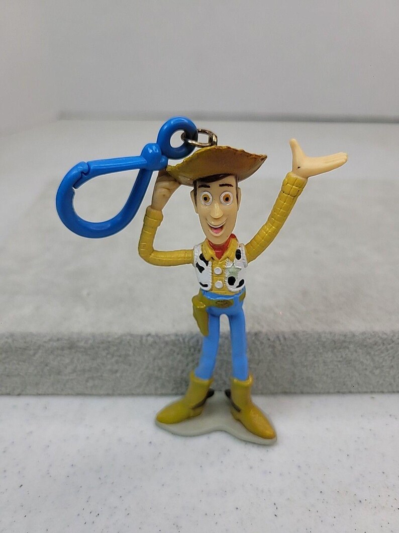 Llavero vintage de Woody de Toy Story de Disney Pixar con clip para mochila, 1995, 10 cm de alto. imagen 2