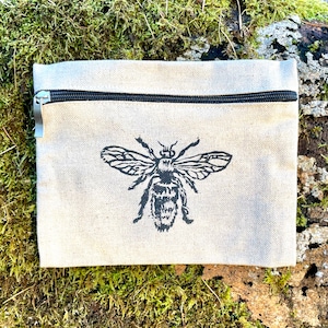 Custodia con cerniera serigrafata con ape in canapa naturale e cotone; Custodia per il trucco; Astuccio; Porta monete; Organizza tutti i piccoli pezzi! 21x16 cm
