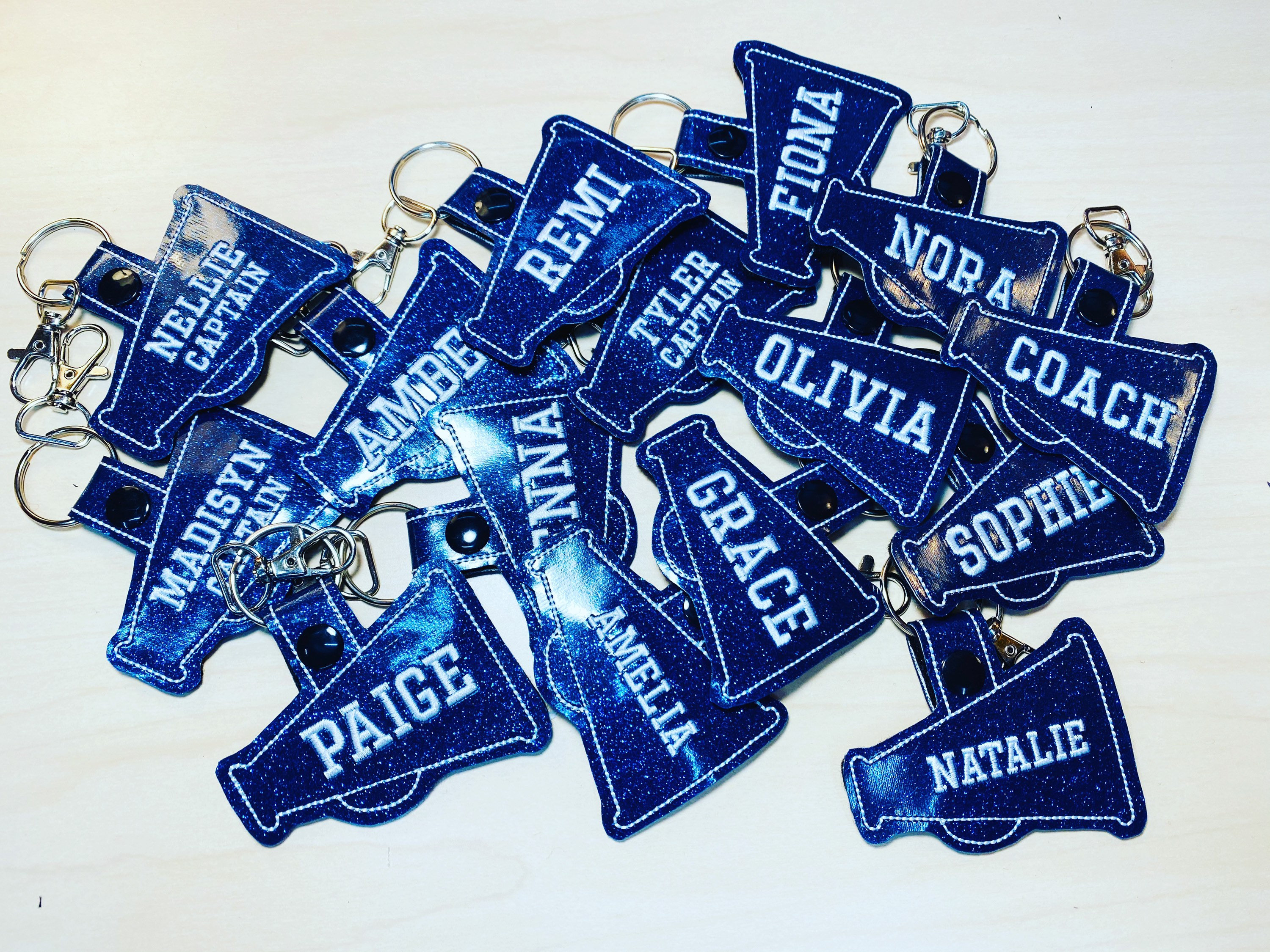 Cheer Keychain, Cheerleader Embroidered Bag Tag- Cheerleader Keychain, Personalized Bag Tag, Backpack Tag, Zipper Pull