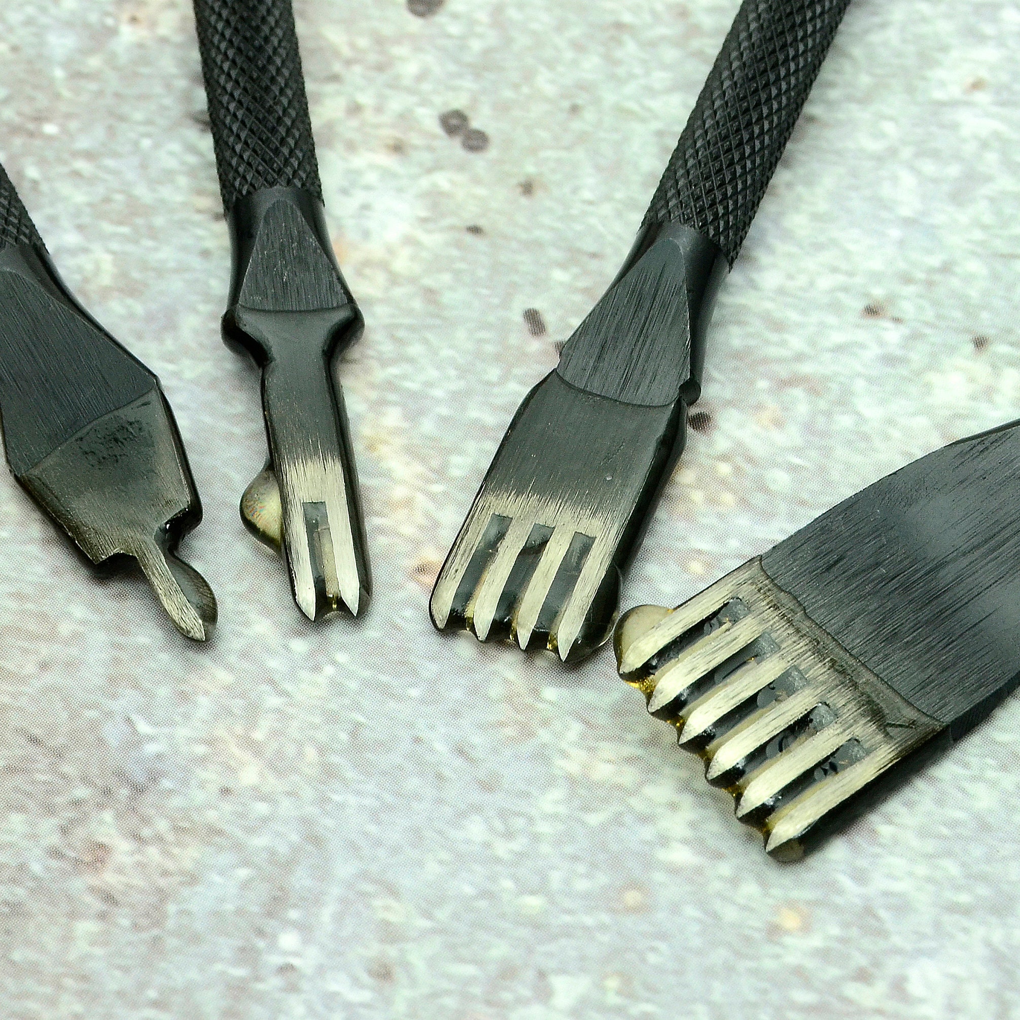 Ksbladepunch / Pricking Irons black for High Quality Leathercraft Tools /  Saddle Stitching, Stitching Chisel / Ksblade / KSB 
