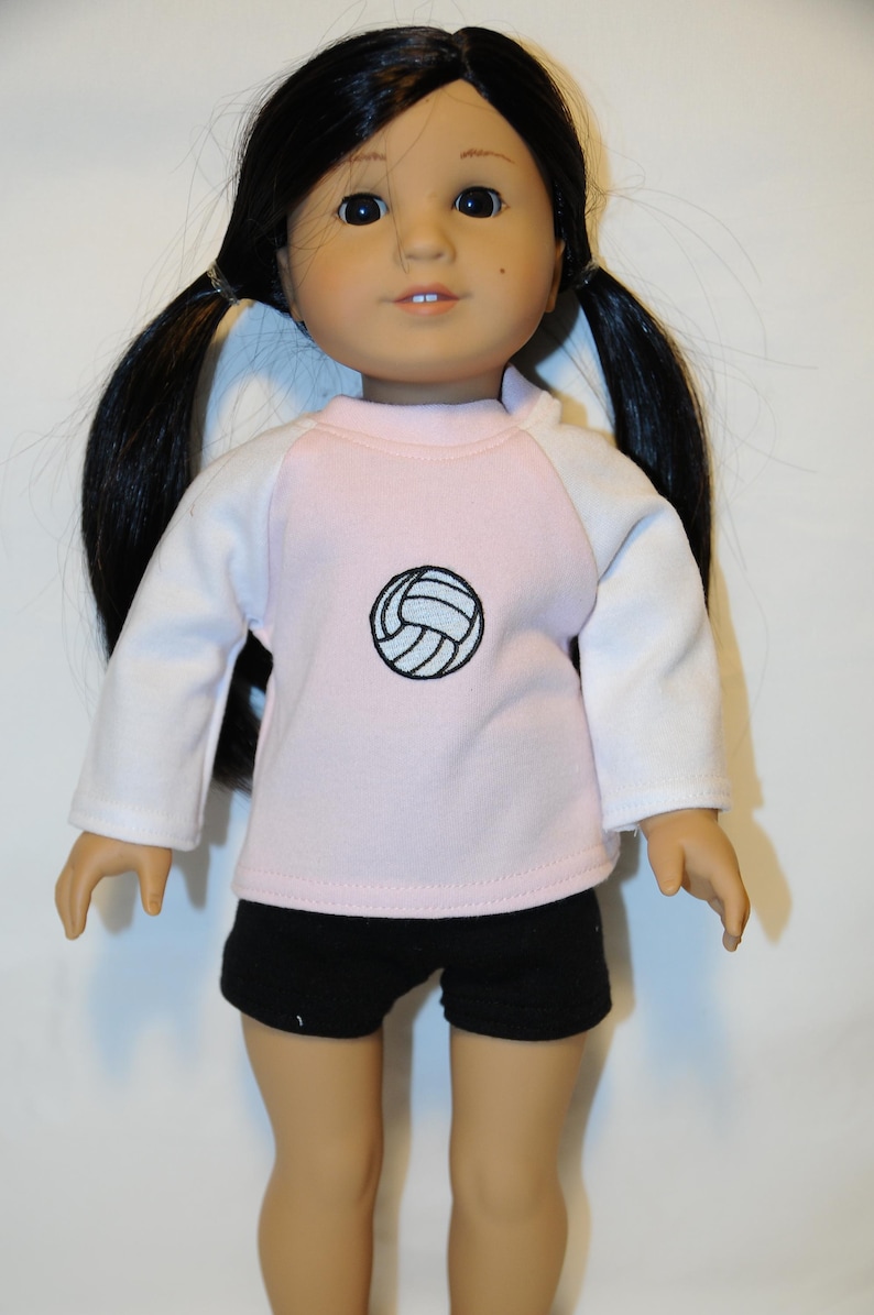 Uniforme de voleibol para muñecas de 18 pulgadas. Light Pink & White