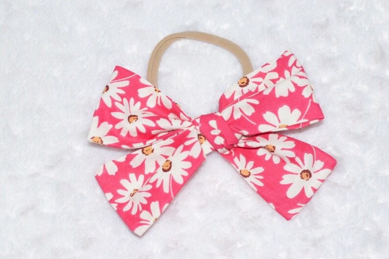 Pink Daisy Mini Bow {3 sizes} ; schoolgirl bow