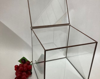6x6x6 Glass Box - Hinged Lid - Display your treasures in style!