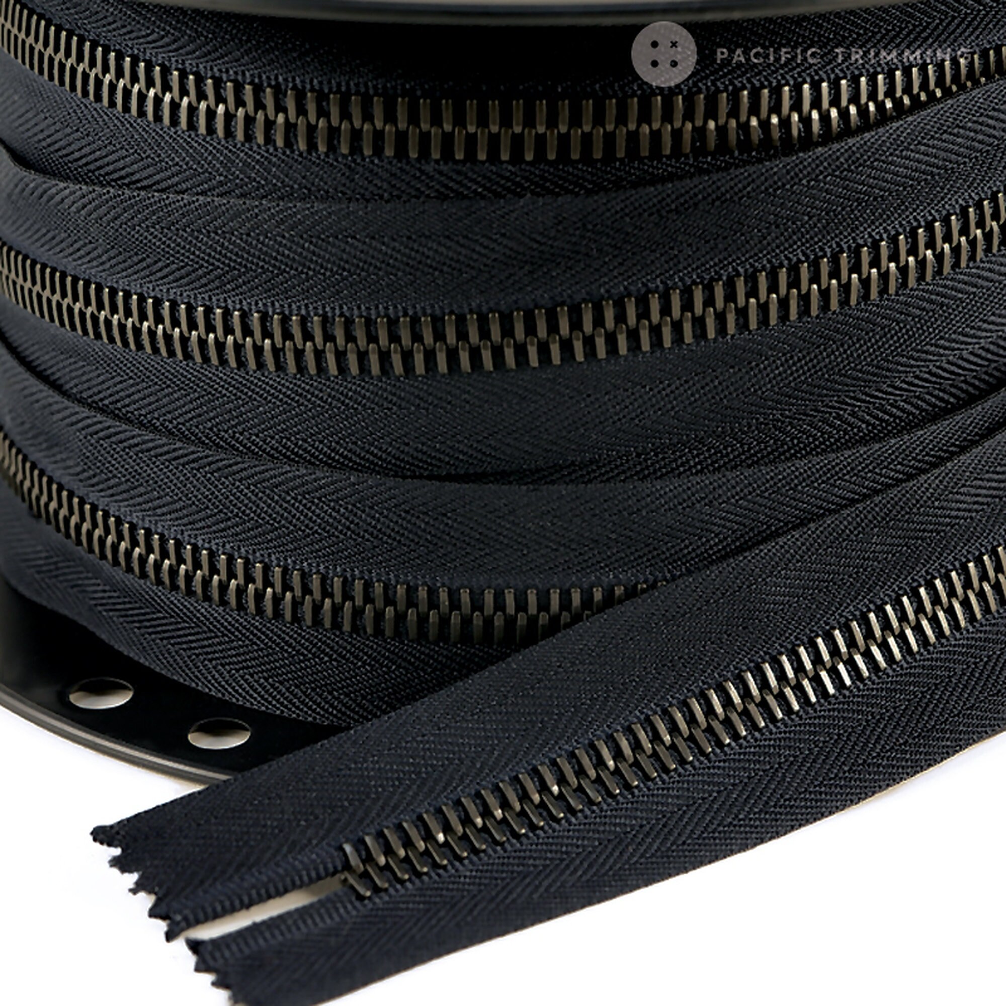 Riri Zipper Continuous Chain Navy Blue Tape With Gunmetal