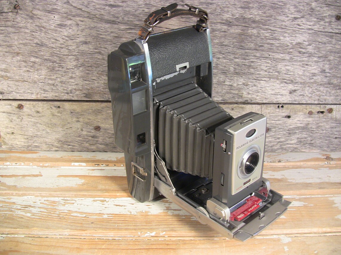 Vintage Instant Land Camera Polaroid 900 Electric Eye Folding Etsy