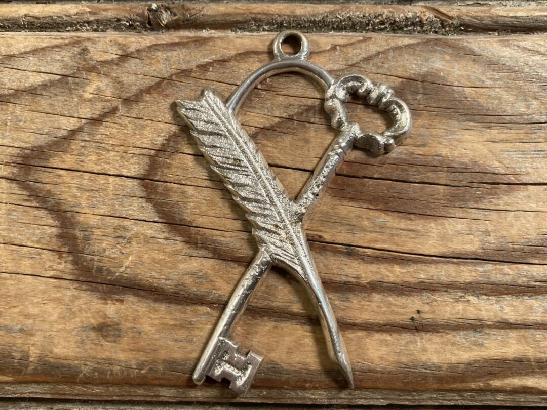 Antique Vintage Masonic Pendant Silver or Plated Crossed Key and Quill ...
