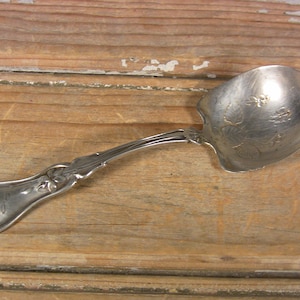 Antique Sterling Silver Berry Spoon Lilies and Leaves 5.5&quot; L 26g Pat Applied Elegant Flatware Silverware Tableware Late 1800s